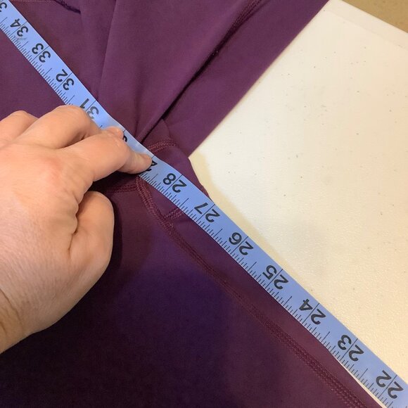 Lululemon Size 6 Dark Purple Mesh Panel Leggings 28" Inseam P30416 Workout Yoga - Picture 4 of 10